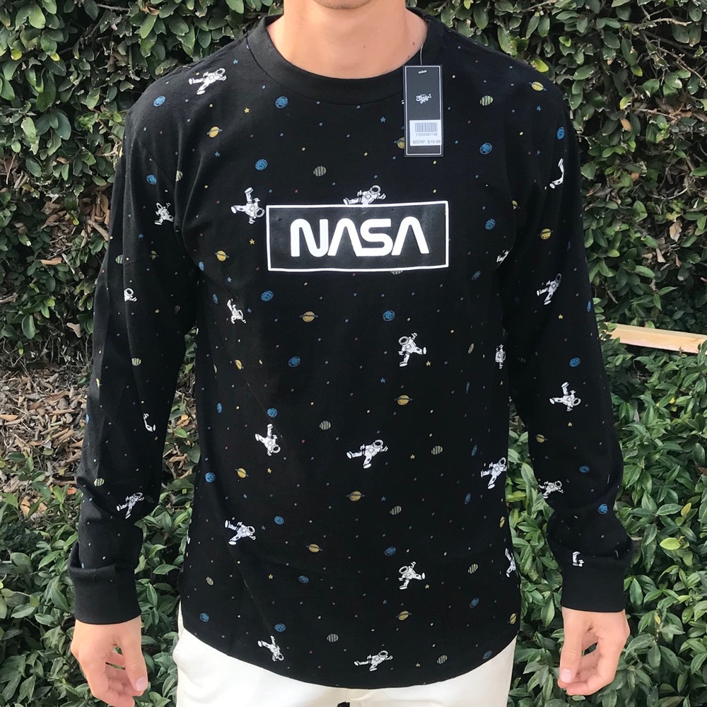 Black NASA Long Sleeved T-Shirt Size Medium